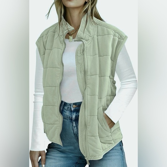GREEN QUILTED DOLMAN PUFFER VEST - Picture 1 of 4